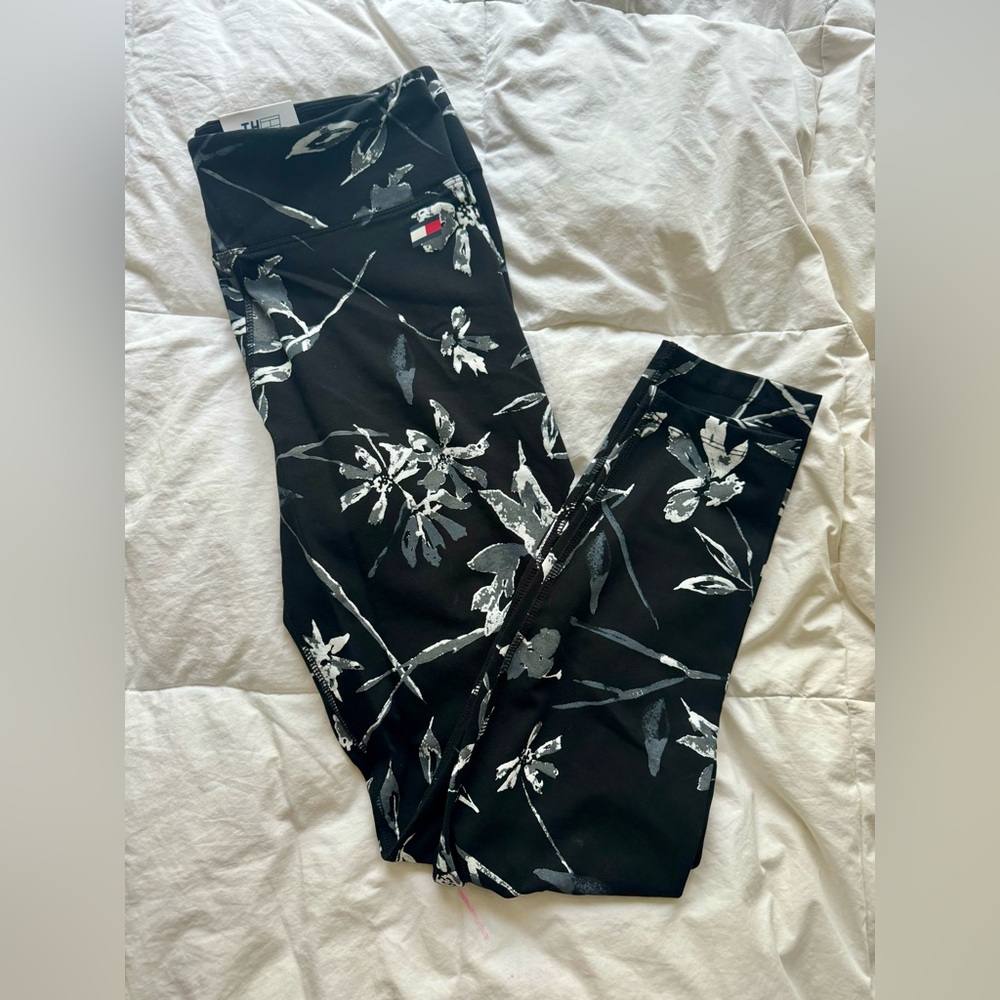 NWOT Tommy Hilfiger Full-Length High Rise Jersey Leggings, Size L